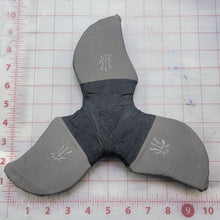 Load image into Gallery viewer, Throwing Glaive